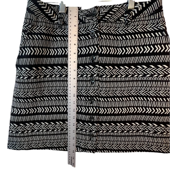 Anthropologie Maeve Women’s Skirt Size 6 Tribal Print Aztec Black and White Mini - Picture 4 of 13
